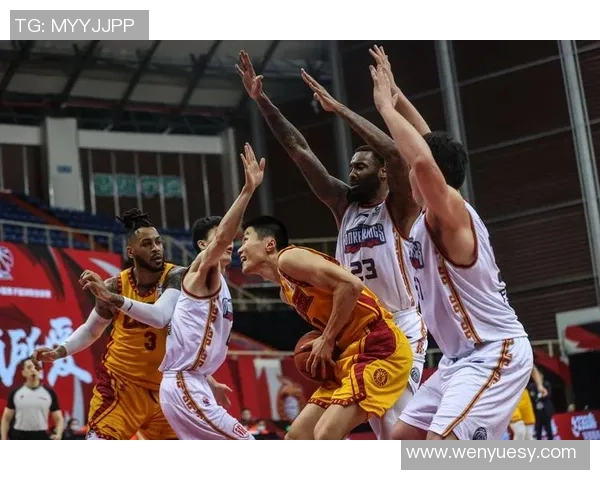 南京篮球队技术解析:从战术布局到球员技能提升的全面探讨 南京篮球队技术解析:从战术布局到球员技能提升的全面探讨